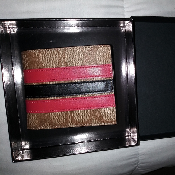 Coach Wallet - Picture 2 of 4